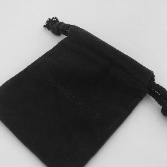 Michael Kors MONOGRAM Mother of Pearl Necklace - Picture 6 of 6